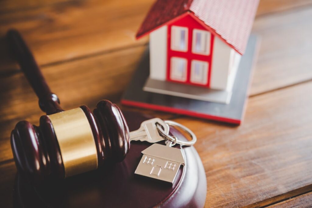 legge immobiliare per l'asta di case